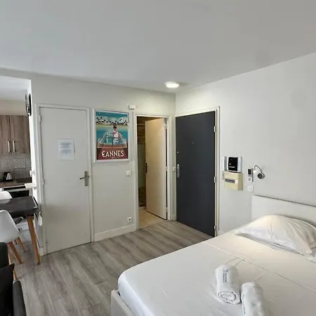 B057-beau Carre D'or & Proche De La 칸느